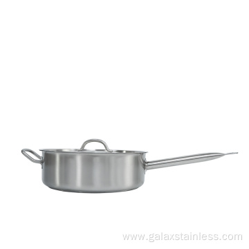 stainless steel saucepan with lid